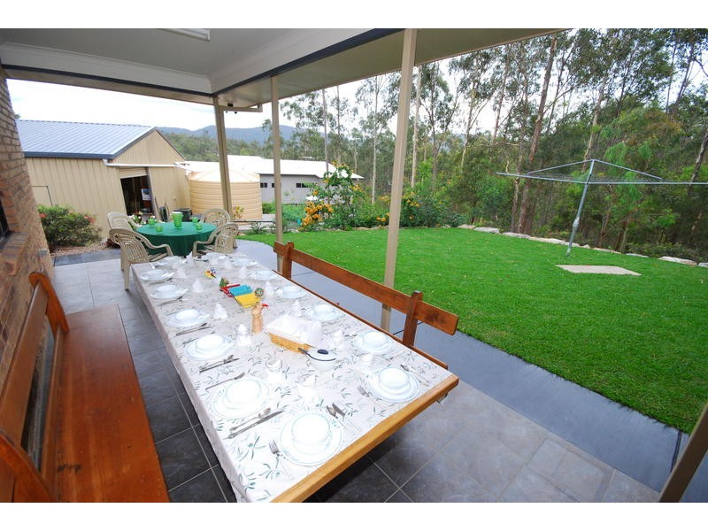 15 Barnes Court, Mount Crosby QLD 4306